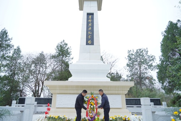 花圈.jpg